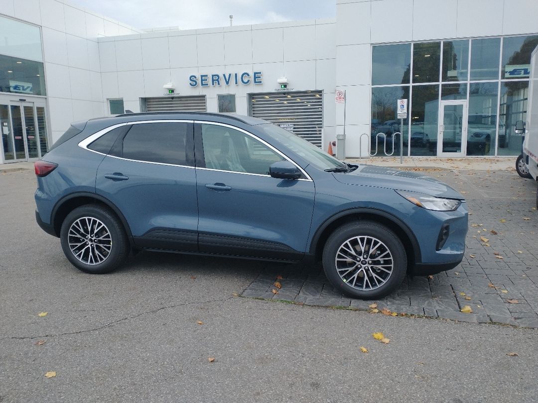 new 2025 Ford Escape car, priced at $46,494