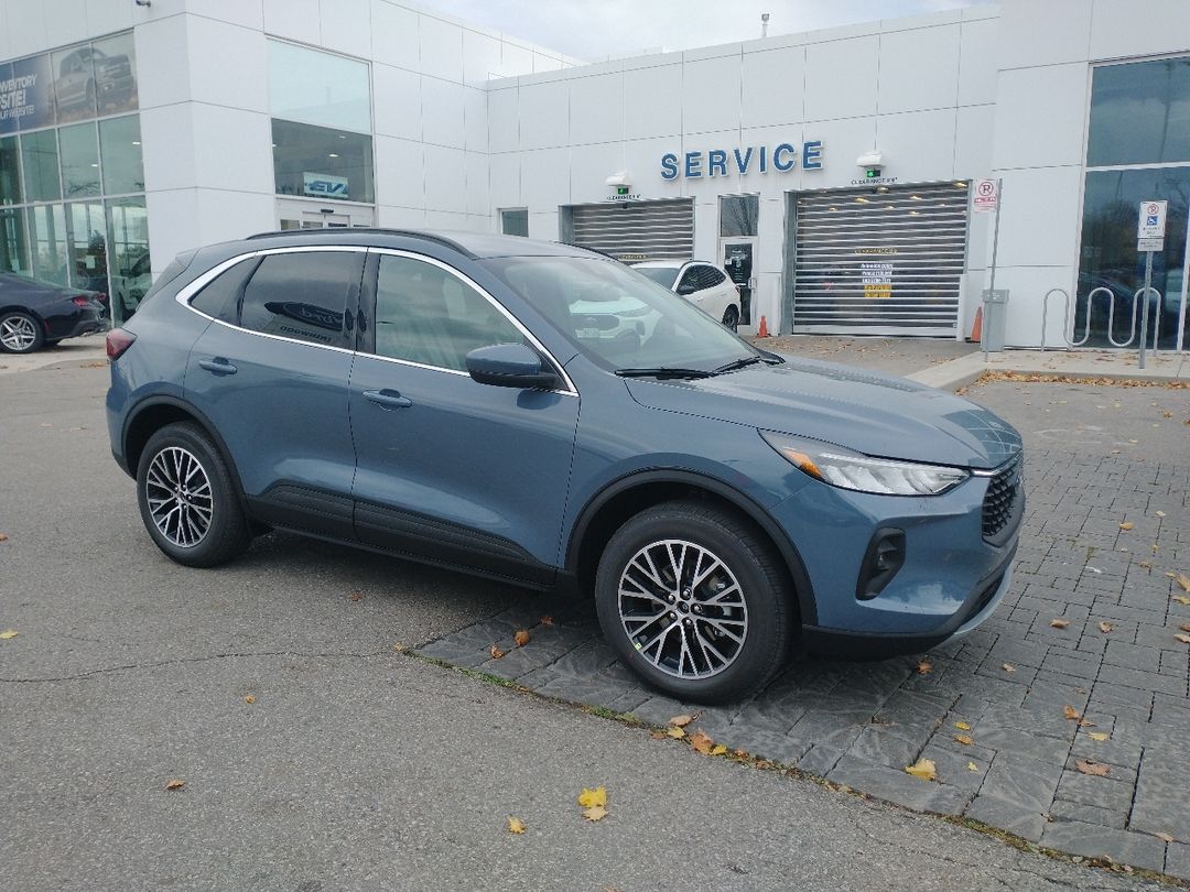 new 2025 Ford Escape car, priced at $46,494