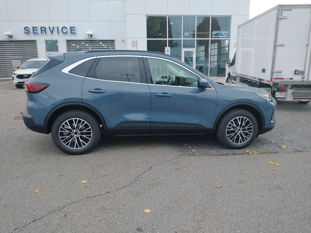 new 2025 Ford Escape car, priced at $46,494