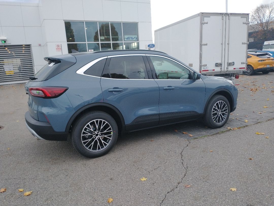 new 2025 Ford Escape car, priced at $46,494