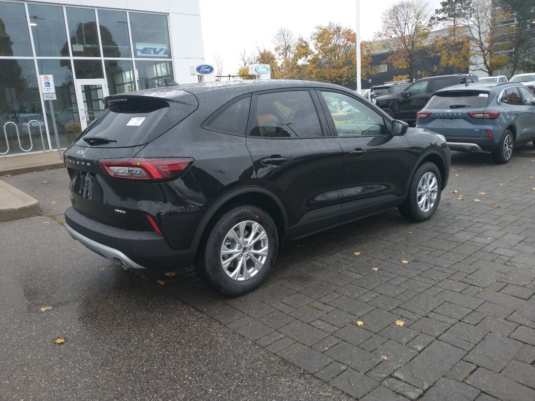 new 2025 Ford Escape car, priced at $39,244