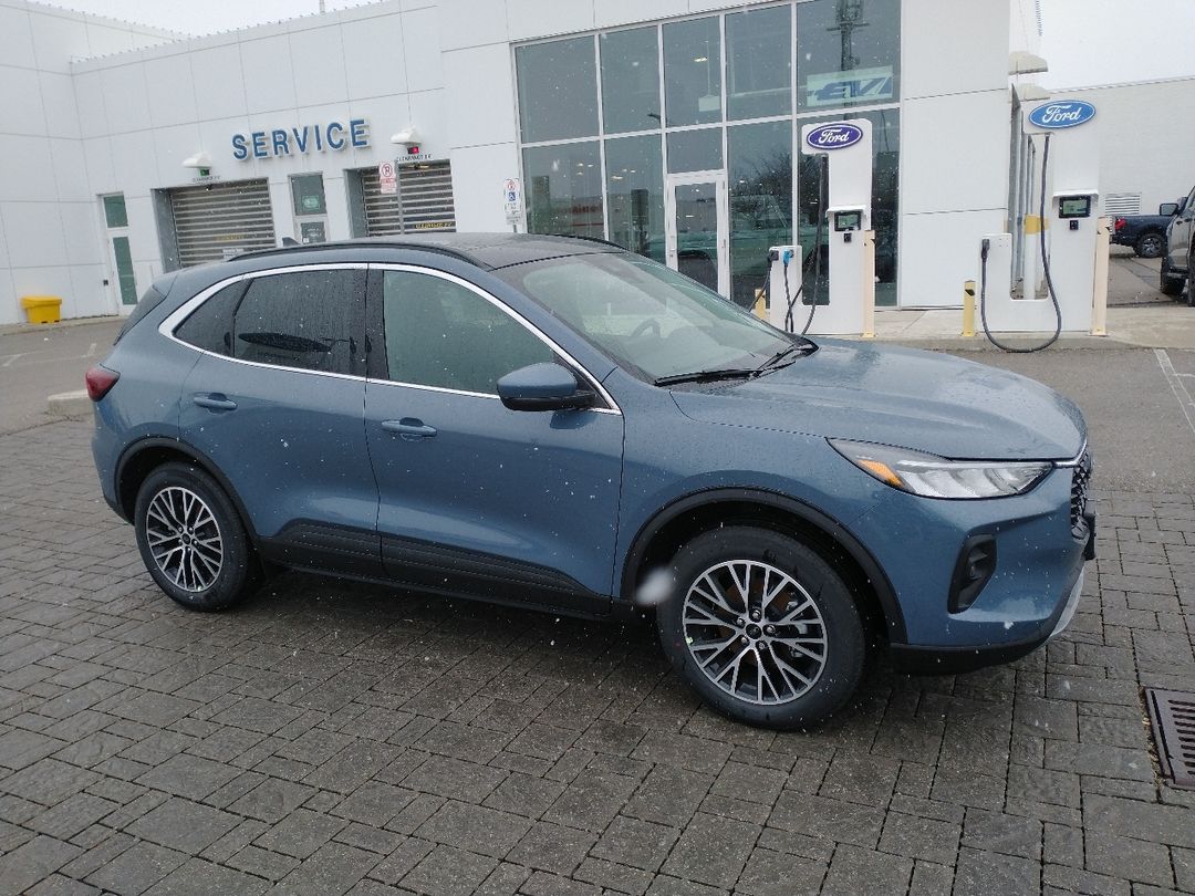 new 2025 Ford Escape car, priced at $44,594