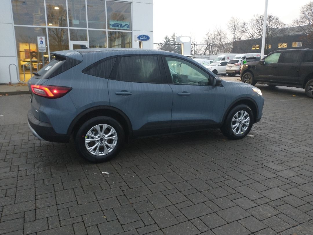 new 2025 Ford Escape car, priced at $35,294