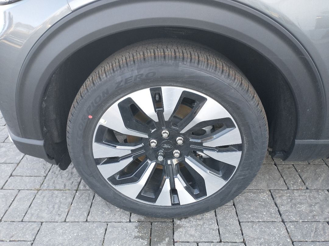 new 2025 Ford Explorer car, priced at $65,830