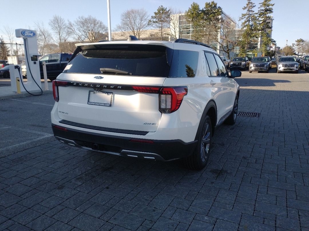 new 2025 Ford Explorer car, priced at $59,079