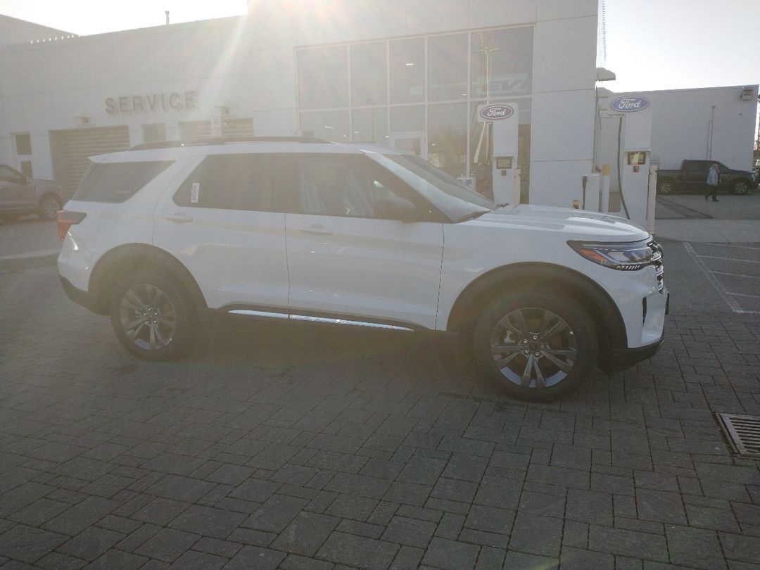 new 2025 Ford Explorer car, priced at $59,079