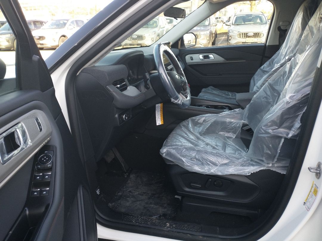 new 2025 Ford Explorer car, priced at $59,079
