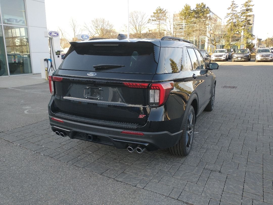 new 2025 Ford Explorer car, priced at $71,980