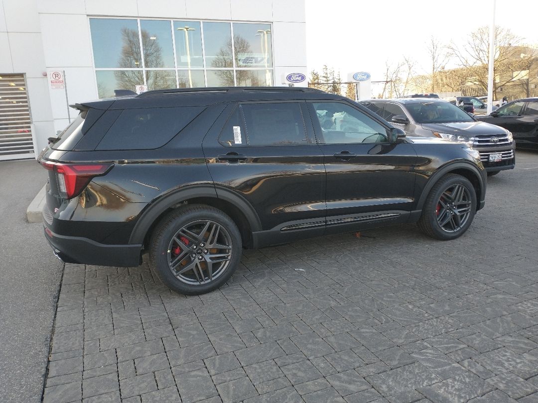 new 2025 Ford Explorer car, priced at $71,980