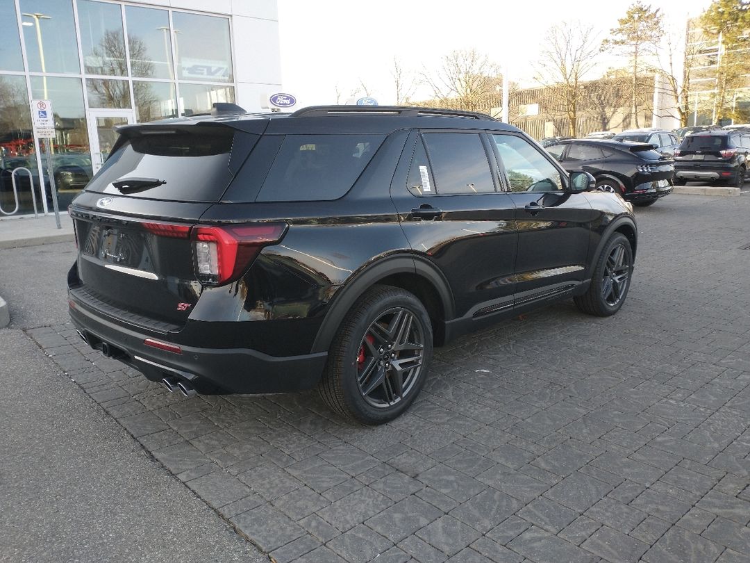 new 2025 Ford Explorer car, priced at $71,980