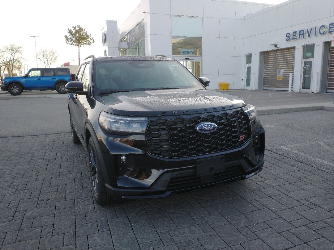 new 2025 Ford Explorer car, priced at $71,980
