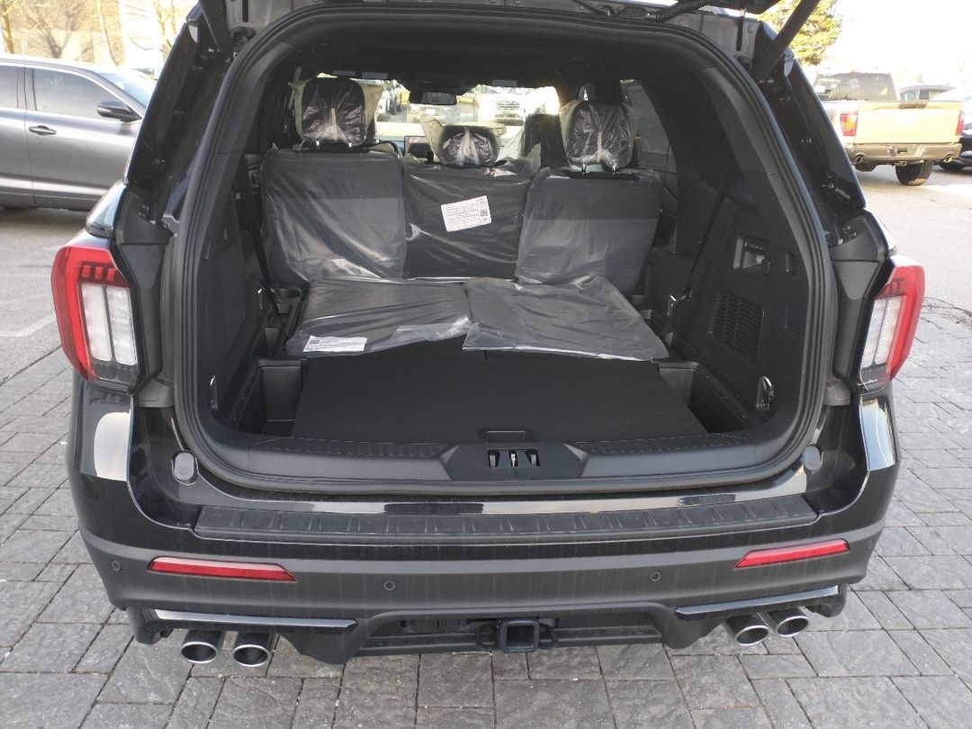 new 2025 Ford Explorer car, priced at $71,980