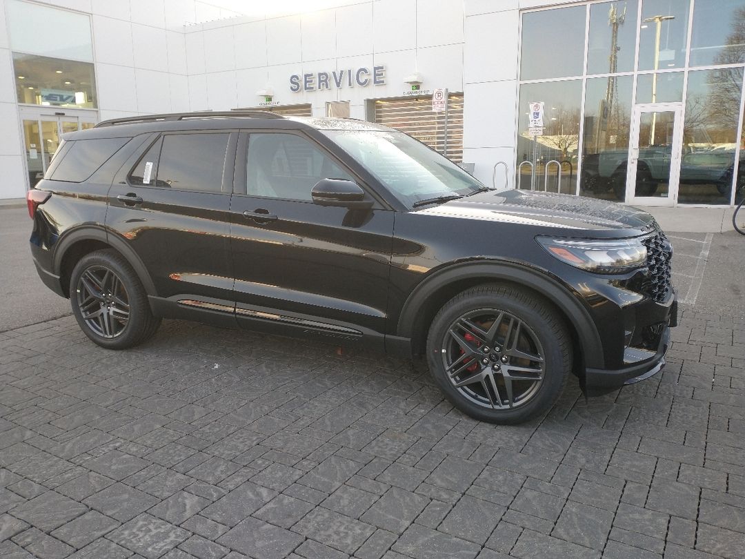 new 2025 Ford Explorer car, priced at $71,980