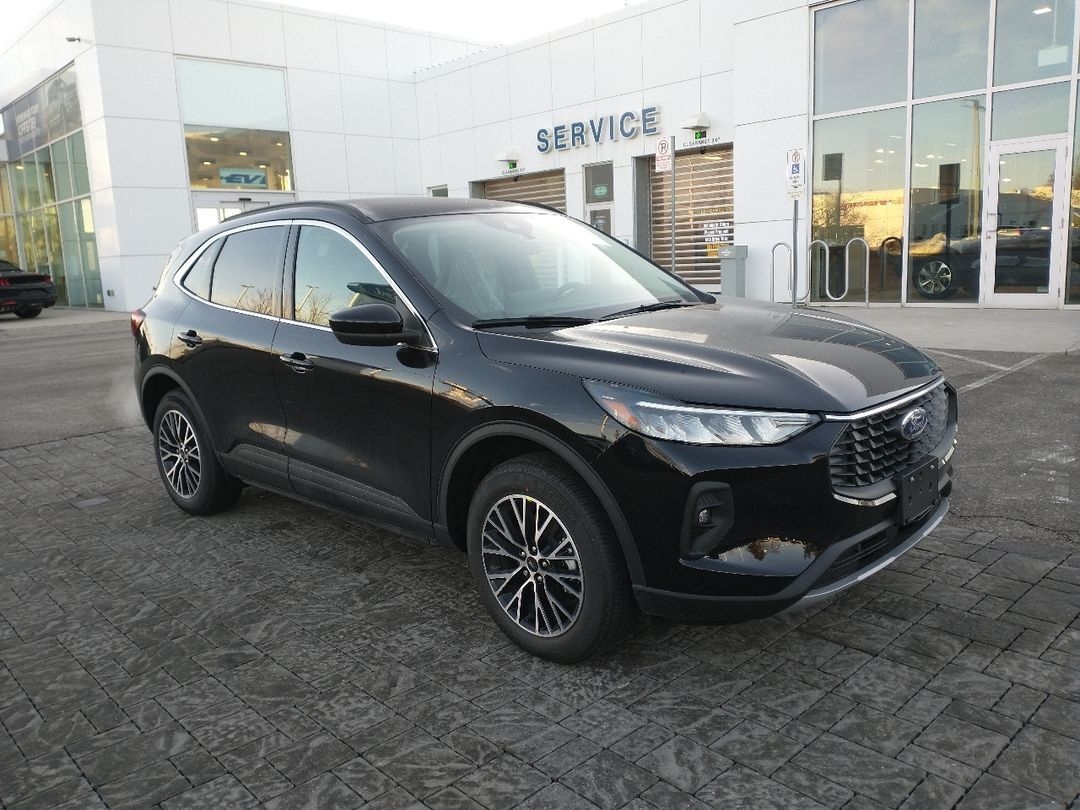 new 2025 Ford Escape car, priced at $39,594