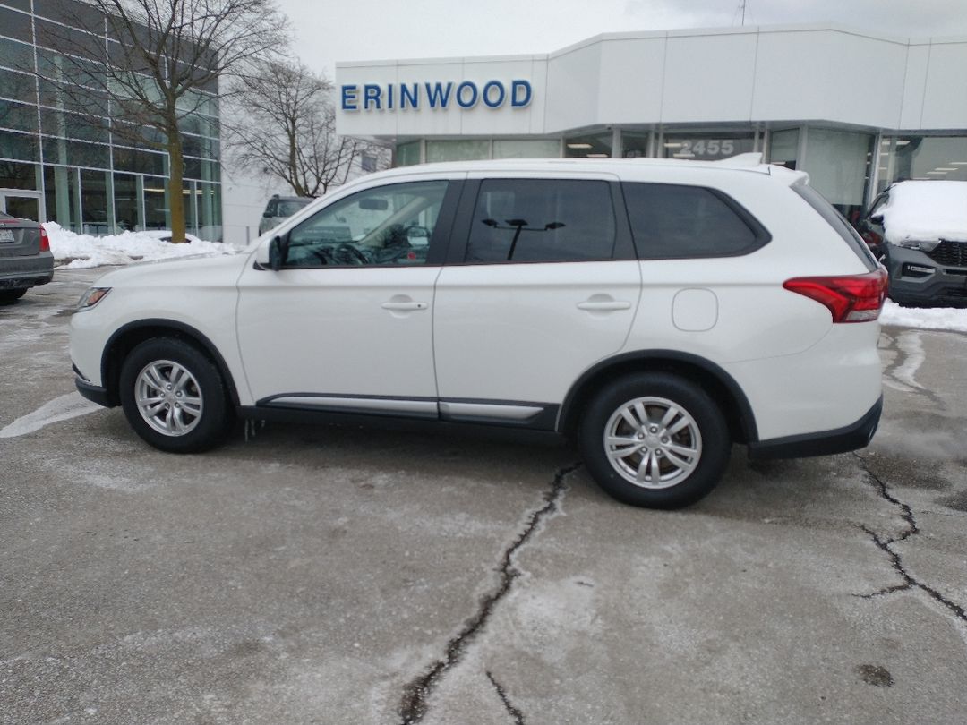 used 2017 Mitsubishi Outlander car, priced at $15,998