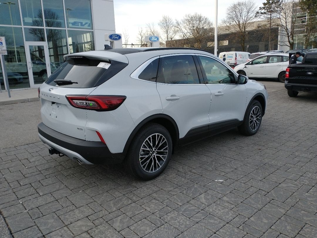 new 2025 Ford Escape car, priced at $42,036