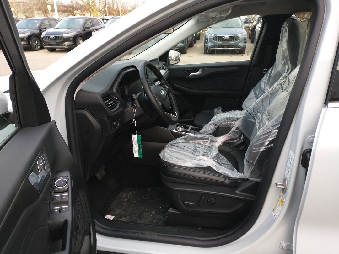 new 2025 Ford Escape car, priced at $42,036