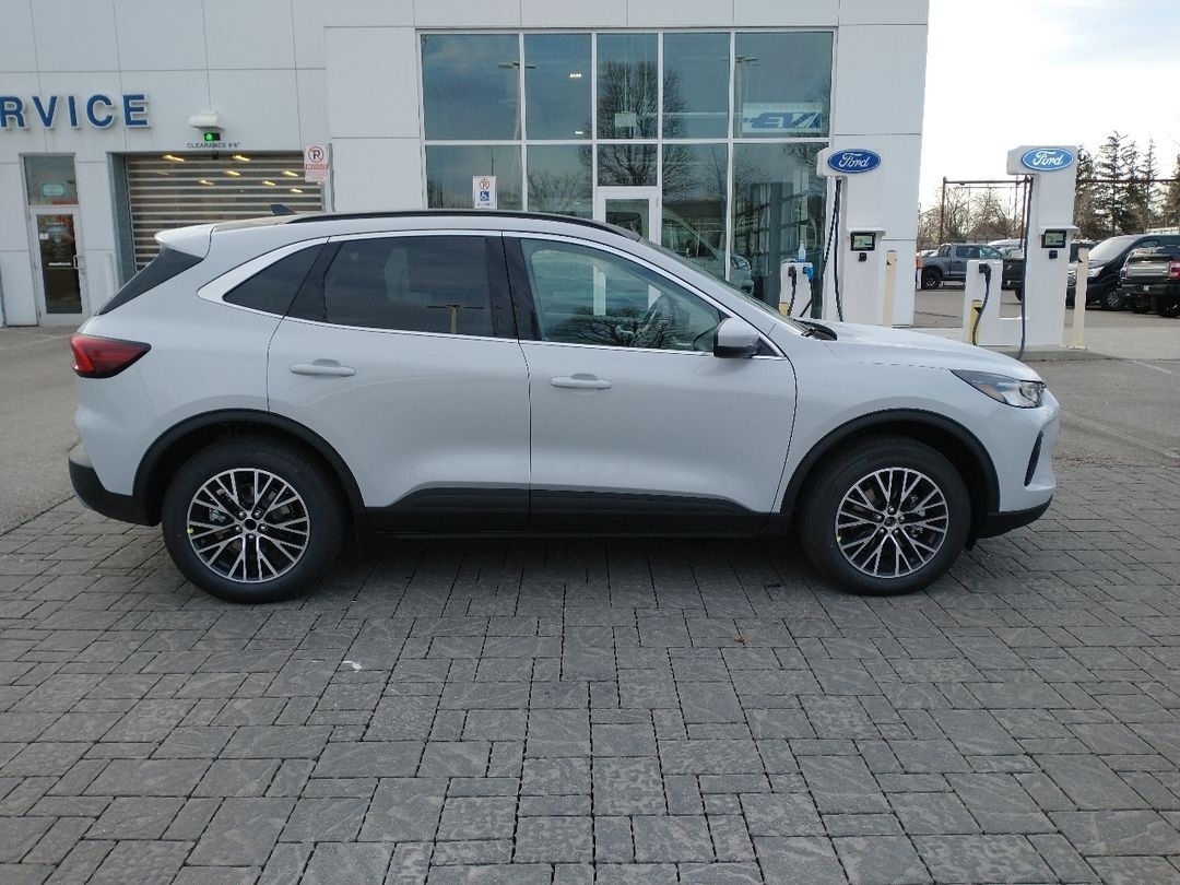 new 2025 Ford Escape car, priced at $42,036