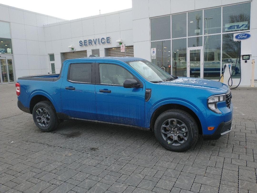 new 2025 Ford Maverick car, priced at $39,695