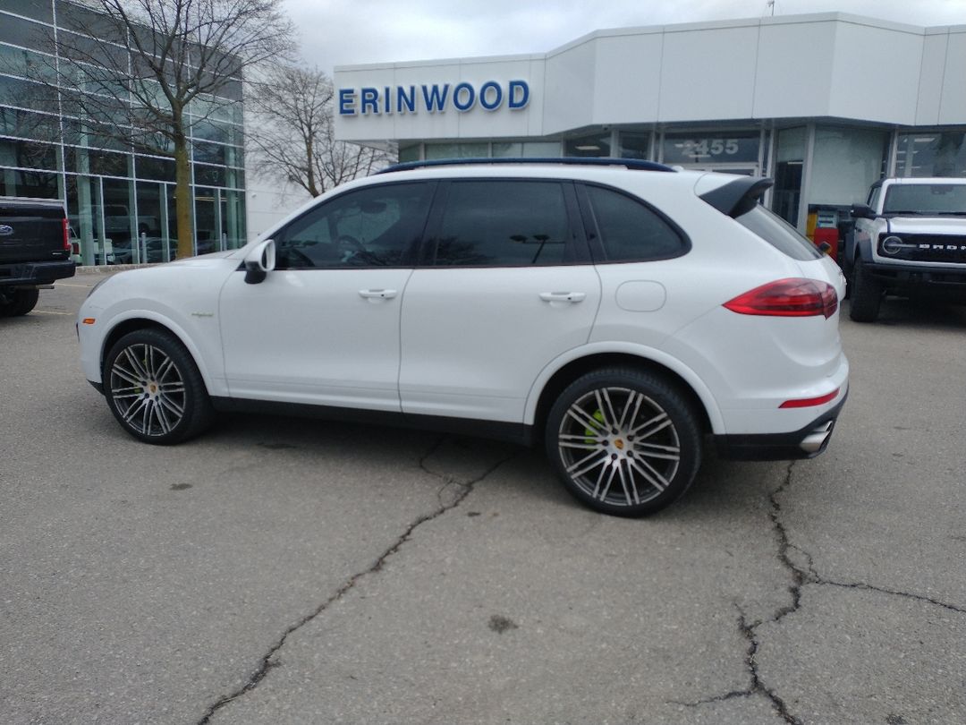 used 2017 Porsche Cayenne car, priced at $29,998