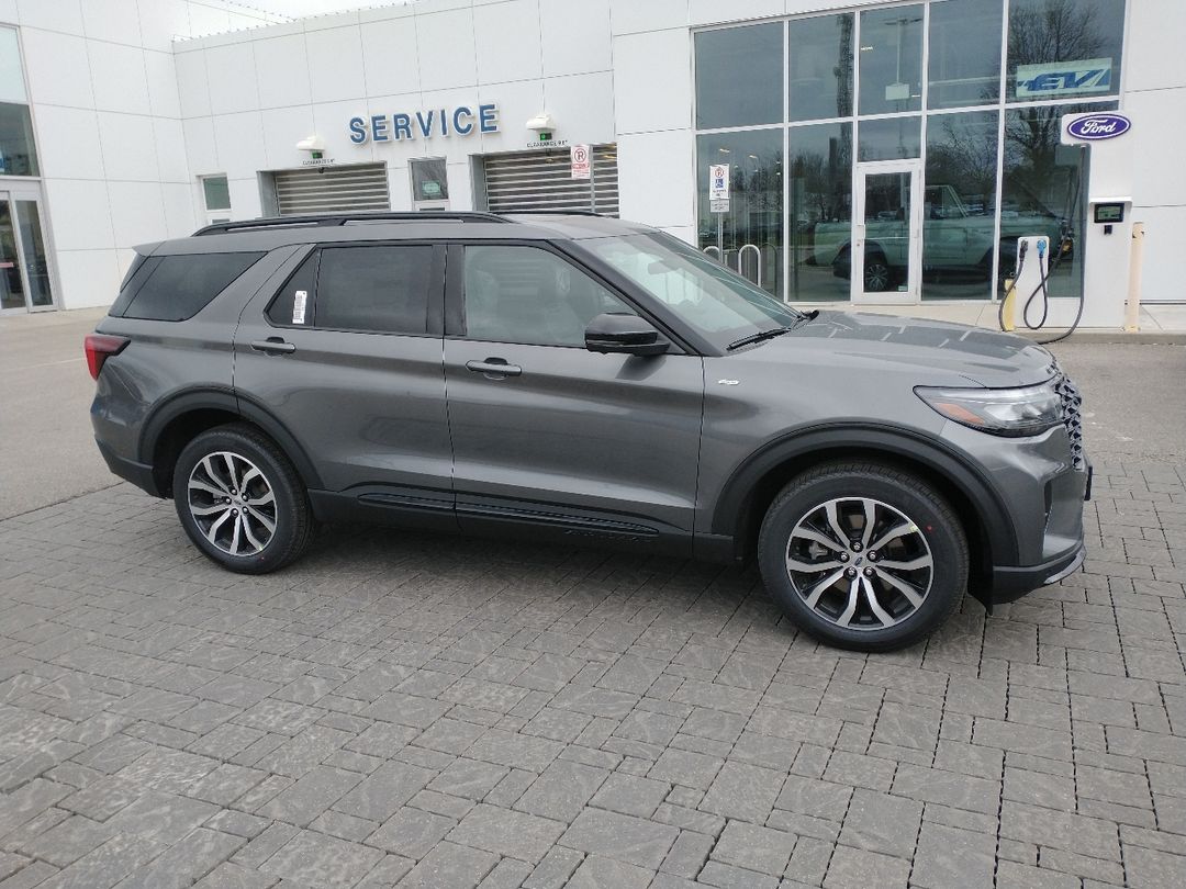 new 2025 Ford Explorer car, priced at $61,115