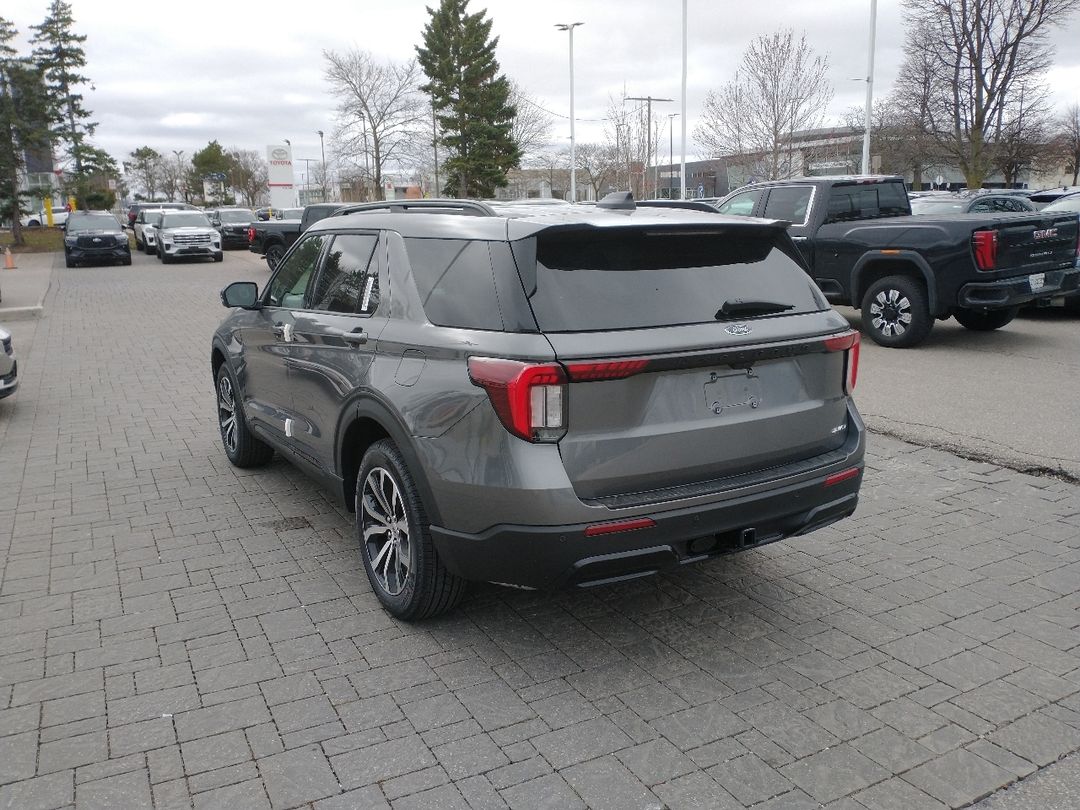 new 2025 Ford Explorer car, priced at $61,115
