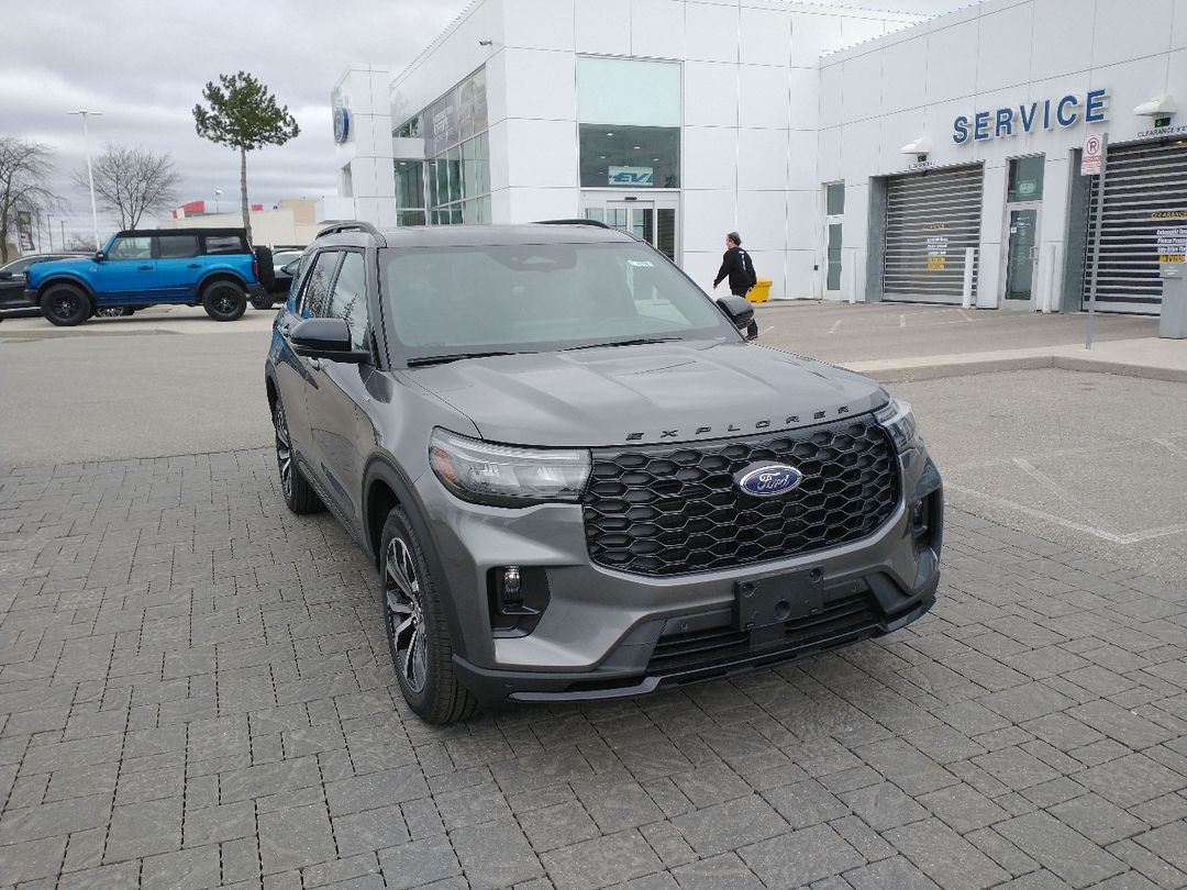 new 2025 Ford Explorer car, priced at $61,115