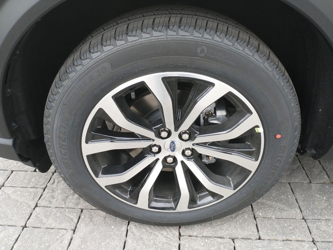 new 2025 Ford Explorer car, priced at $61,115