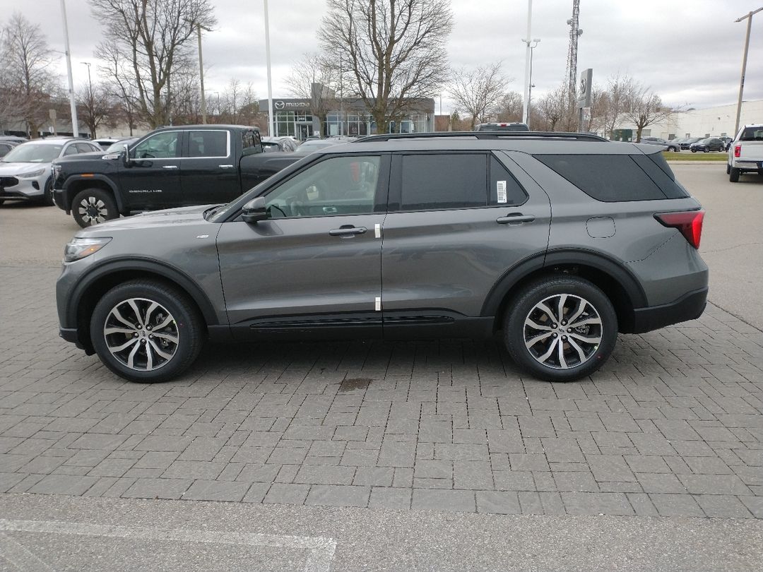 new 2025 Ford Explorer car, priced at $61,115