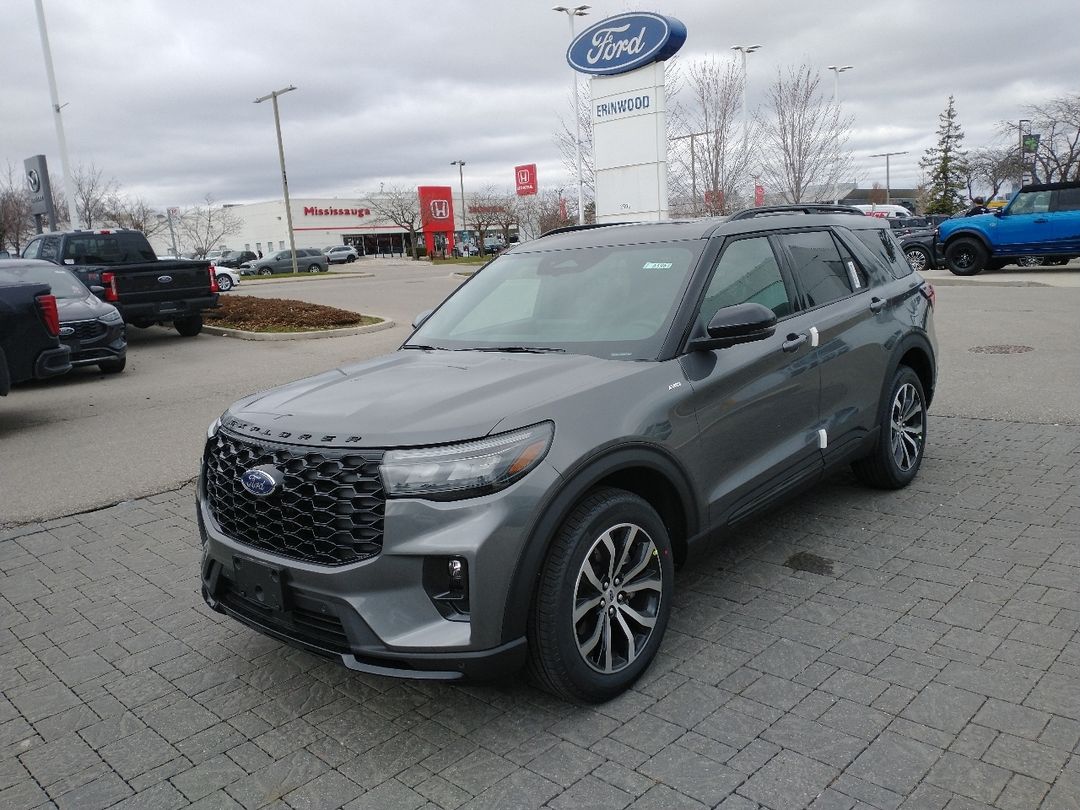 new 2025 Ford Explorer car, priced at $61,115