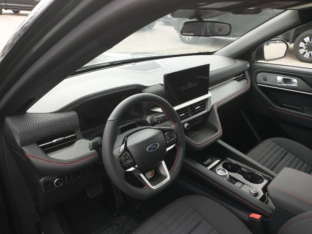 new 2025 Ford Explorer car, priced at $61,115