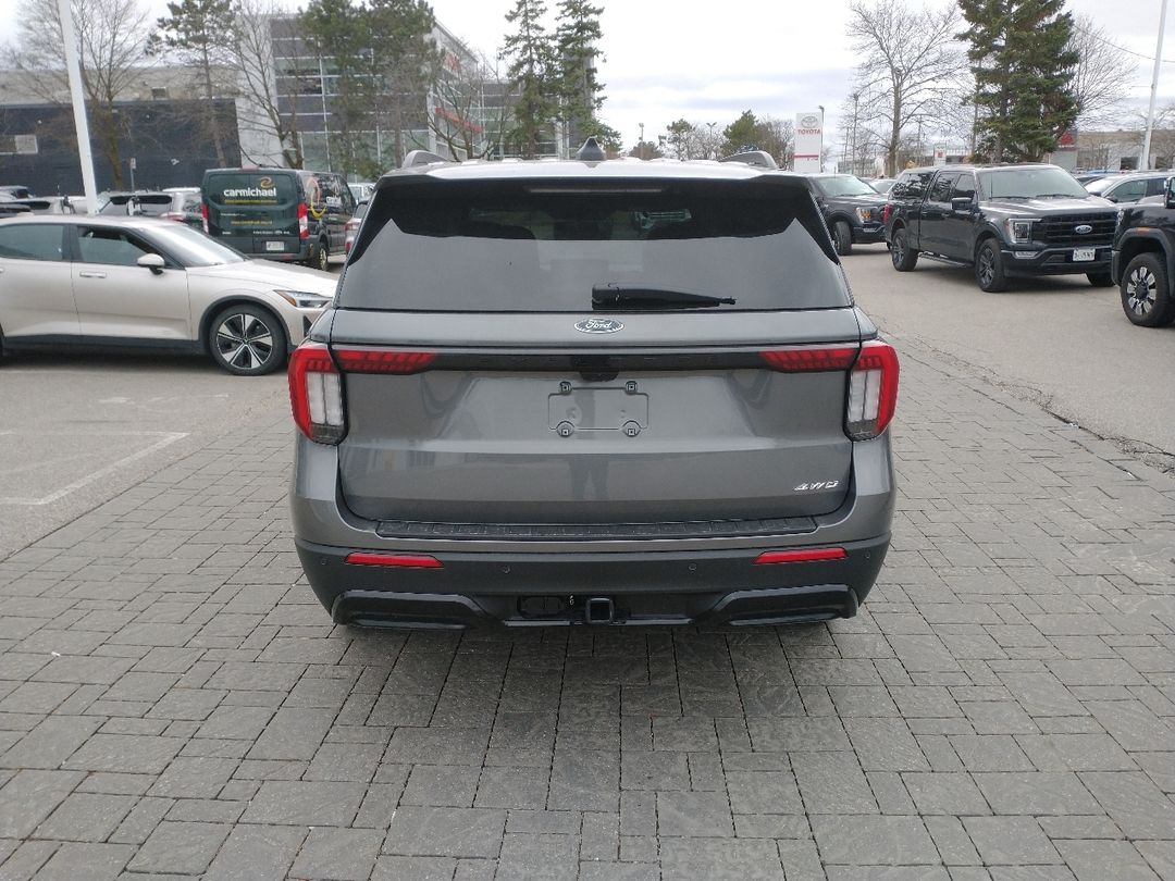 new 2025 Ford Explorer car, priced at $61,115