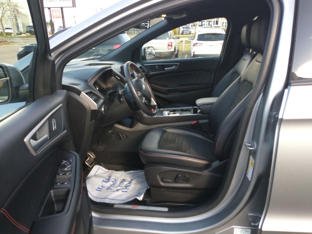 used 2022 Ford Edge car, priced at $37,998