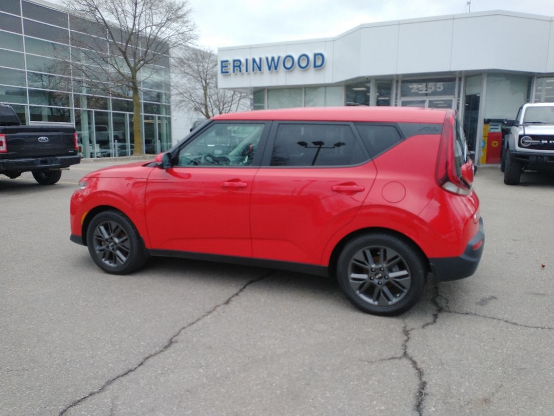 used 2021 Kia Soul car, priced at $17,998
