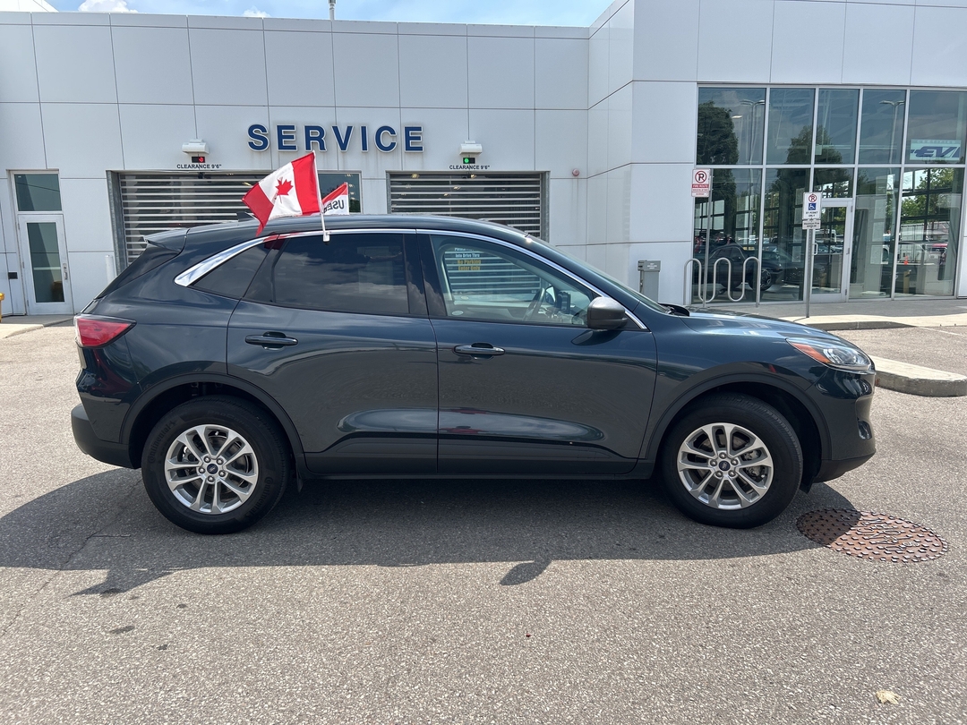 used 2022 Ford Escape car, priced at $27,998
