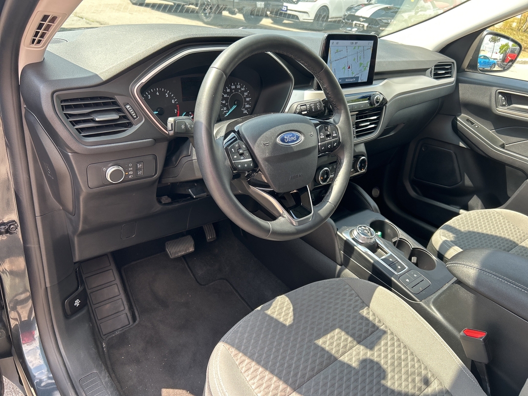used 2022 Ford Escape car, priced at $27,998