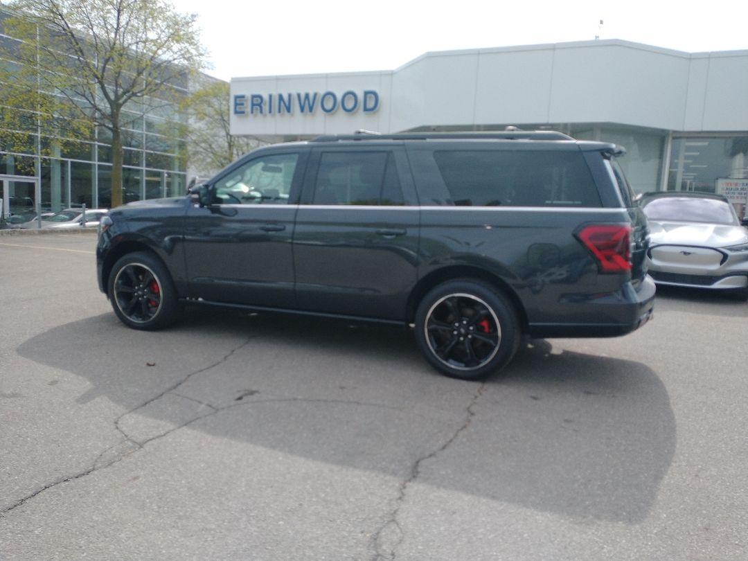 used 2022 Ford Expedition car, priced at $59,998