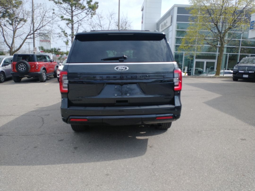 used 2022 Ford Expedition car, priced at $59,998