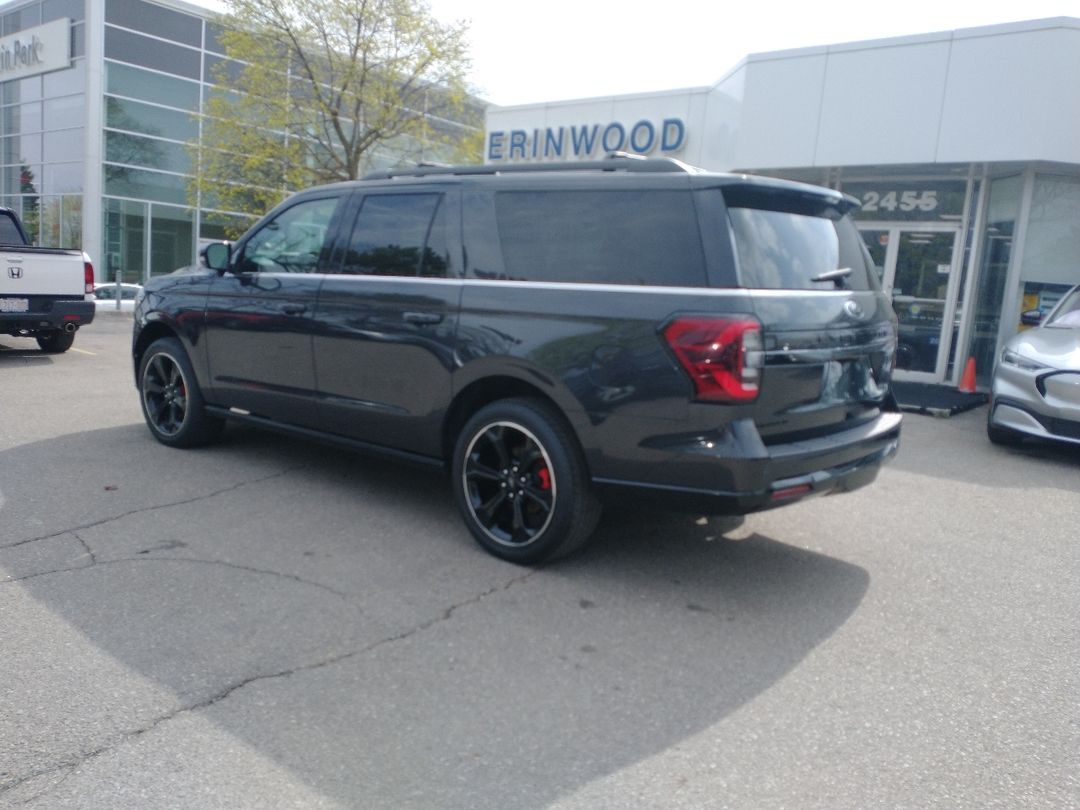 used 2022 Ford Expedition car, priced at $59,998