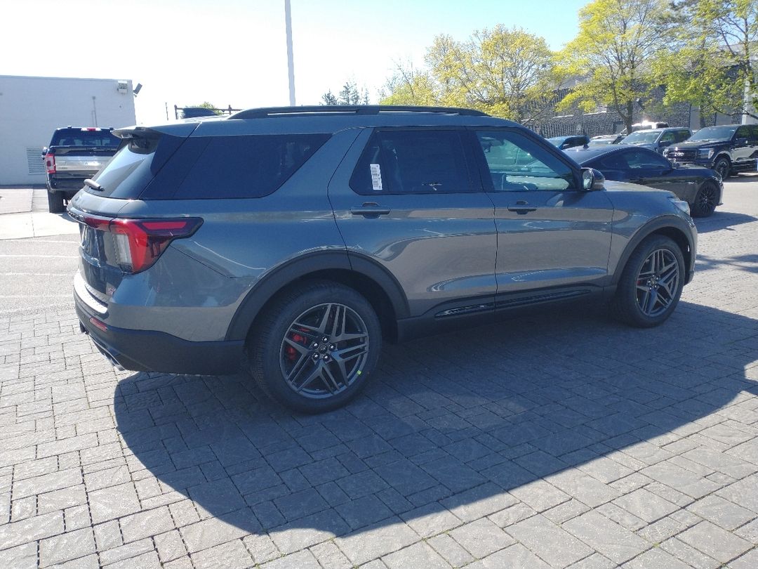 new 2025 Ford Explorer car, priced at $72,964