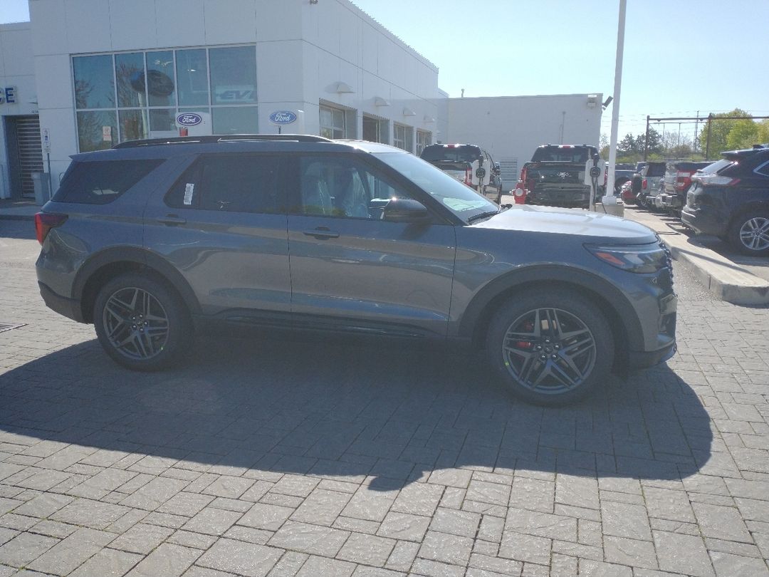 new 2025 Ford Explorer car, priced at $72,964