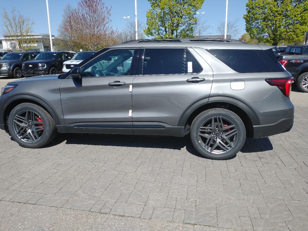new 2025 Ford Explorer car, priced at $72,964