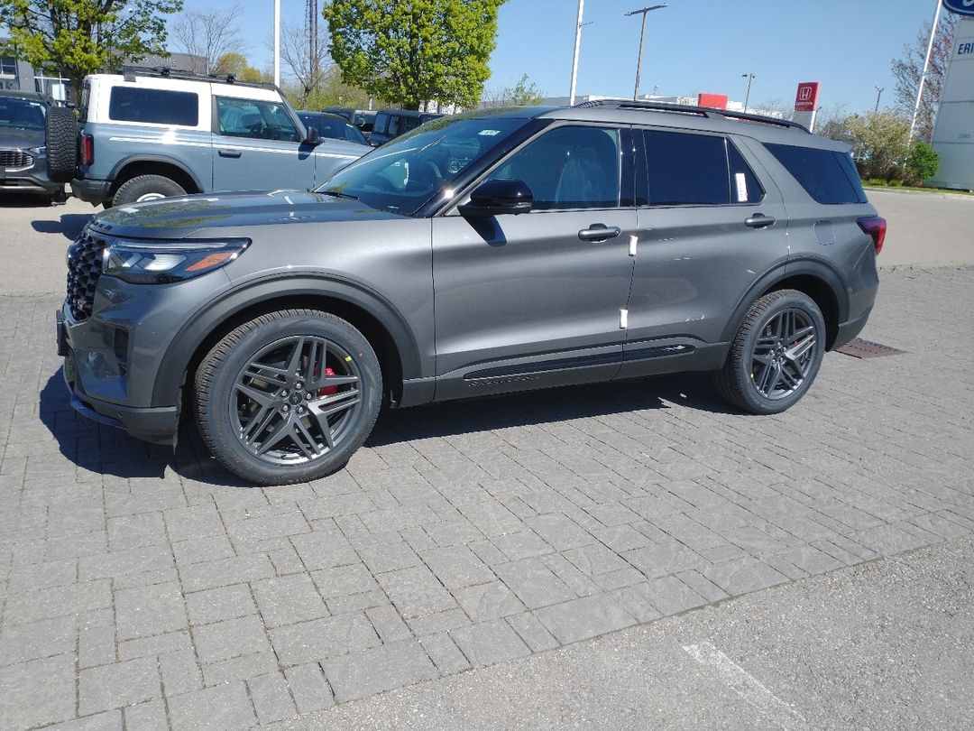 new 2025 Ford Explorer car, priced at $72,964