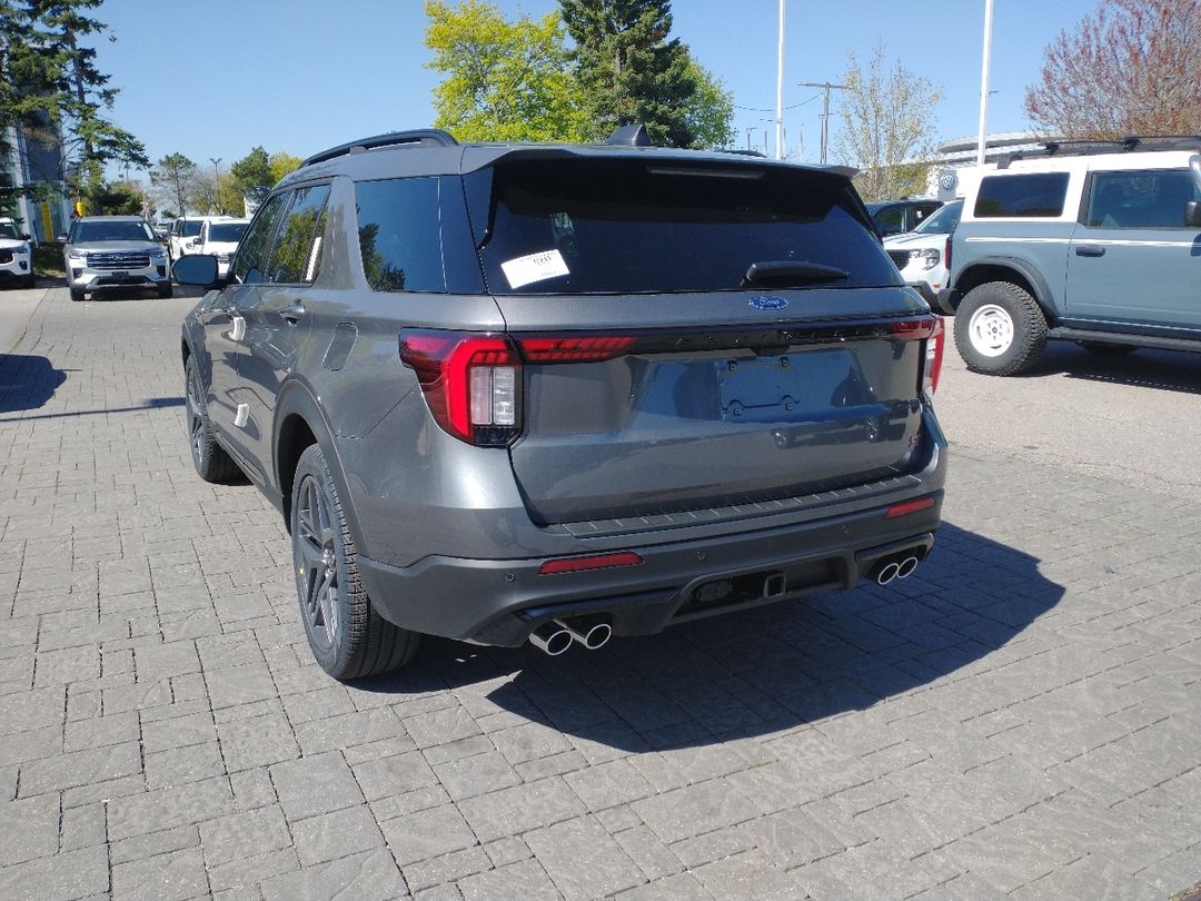 new 2025 Ford Explorer car, priced at $72,964