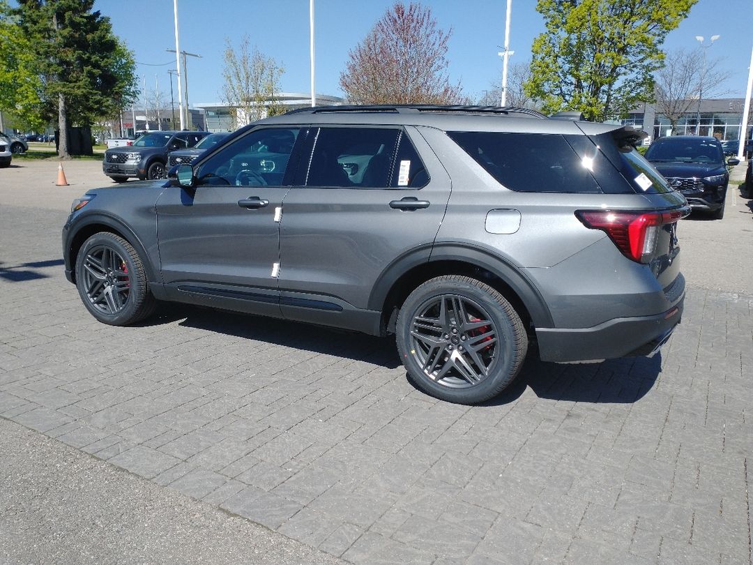 new 2025 Ford Explorer car, priced at $72,964