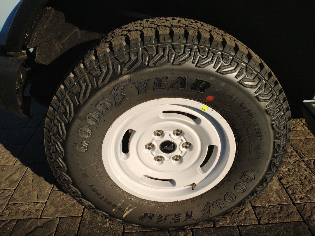 new 2025 Ford Bronco car, priced at $71,894