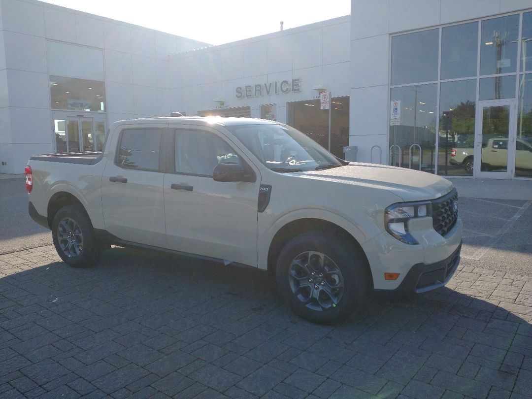 new 2025 Ford Maverick car, priced at $42,644