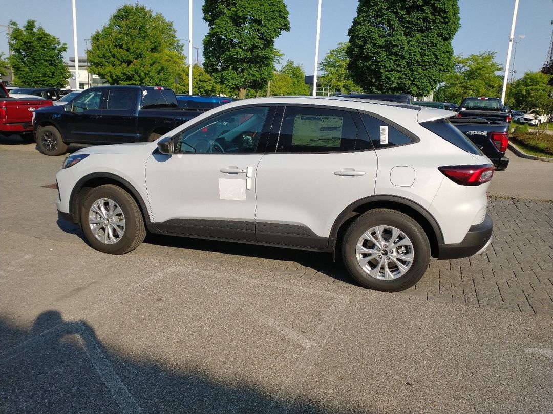 new 2025 Ford Escape car, priced at $39,543
