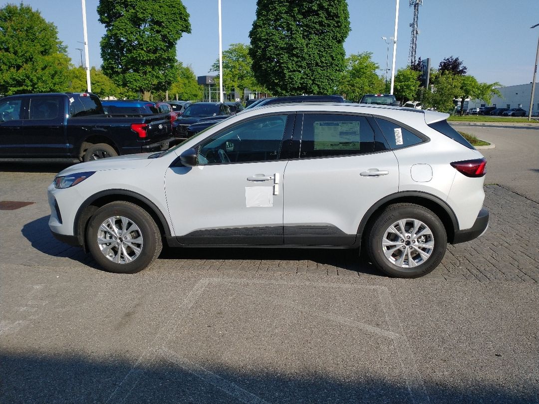 new 2025 Ford Escape car, priced at $39,543