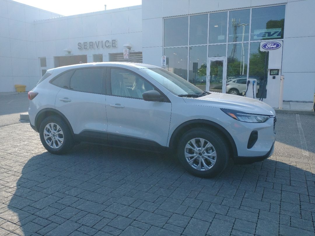 new 2025 Ford Escape car, priced at $39,543